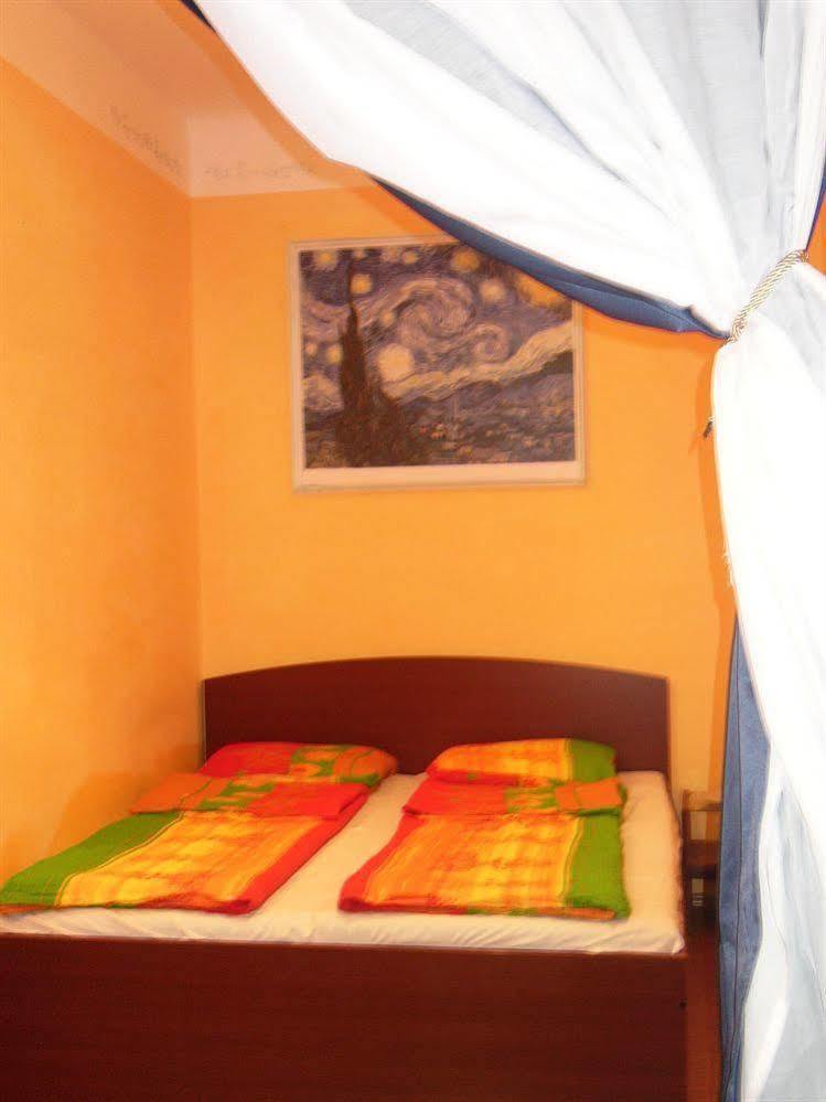 Elvis Guesthouse Budapeşte Dış mekan fotoğraf